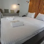 Mea Hotel *